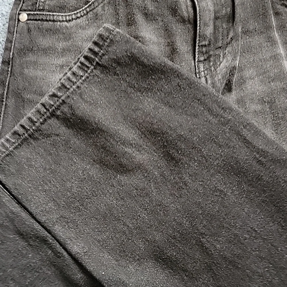 Levi's Silver Tab, boys 14 Reg, W27, L29. Black NWT. Loose fit.